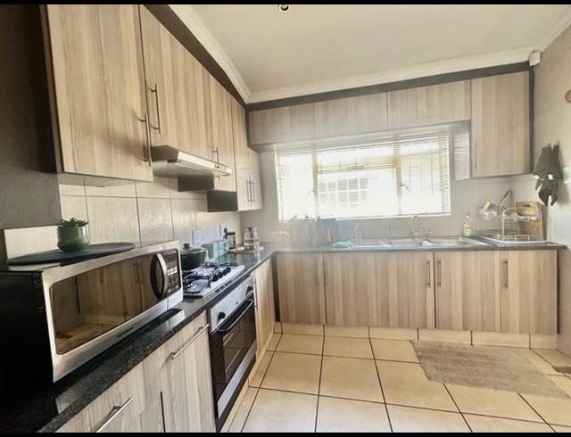 4 BEDROOM HOUSE FOR SALE IN VANDERBIJLPARK SW 1